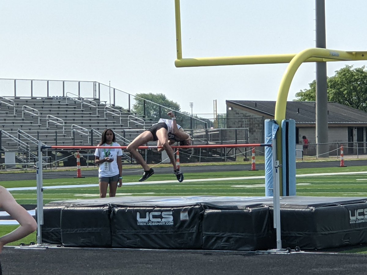 Very proud of our <a href="/OLHSGtrack/">OLHS Girls Track</a> Sophomore Camryn Thompson competing in today's Div I State Track &amp; Field Championship at Hilliard Darby! <a href="/Mr_Starner/">Mike Starner</a> @MrKim_OLHS
