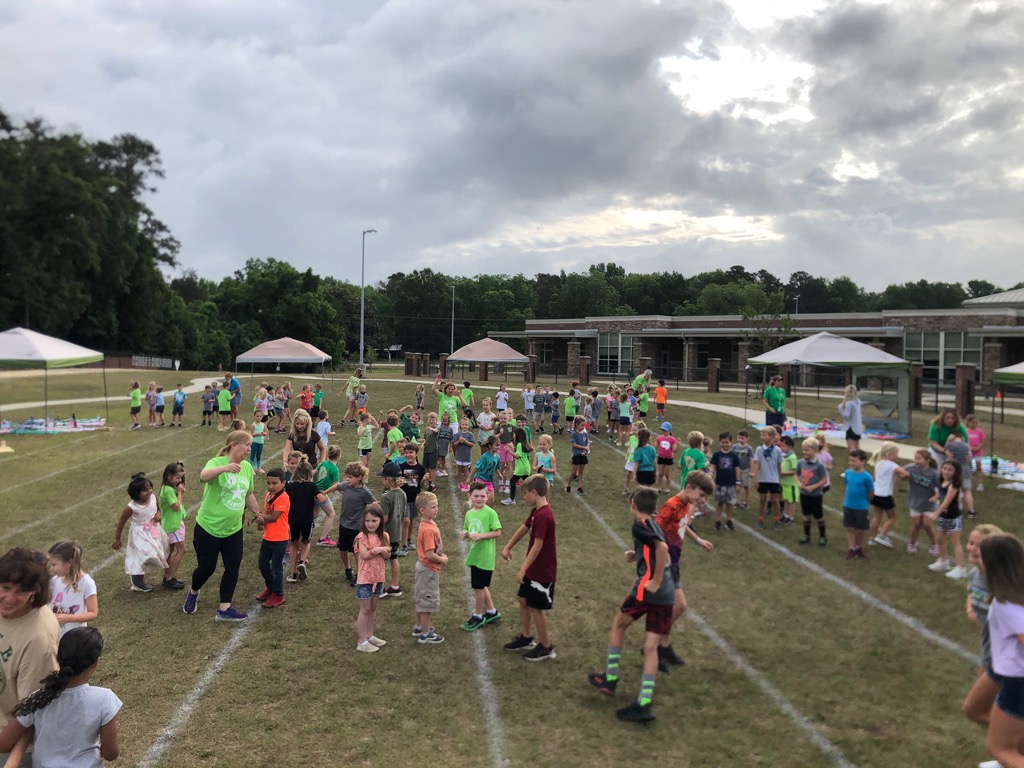 Coachskennerly's tweet photo. Field Day at Rocky Creek https://t.co/ibrAWqPvY4