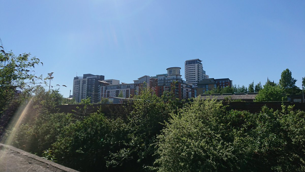 SparrowhawkAlex's tweet photo. Every apartment building in this photo is affected by the #BuildingSafetyCrisis
@Lendleaseuk was the developer for 7 of them
3,000 people living in unsafe homes
At least £50m to fix
#EnoughIsEnough #EndOurCladdingScandal https://t.co/mVYEWyhLR4