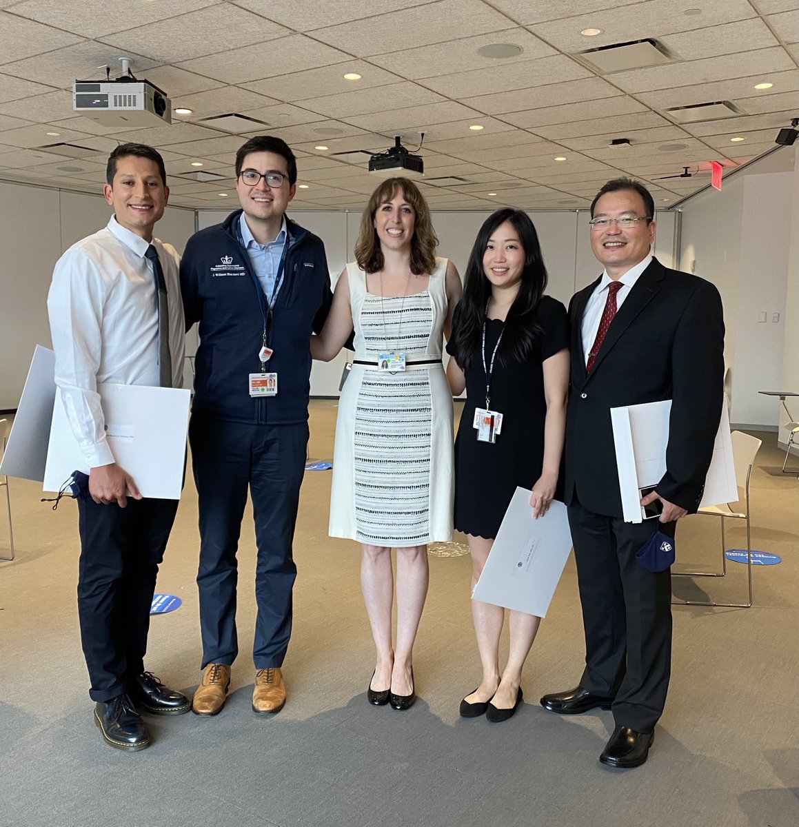 Congratulations to the @ColumbiaMed @nyphospital GI fellows for graduating! What an accomplishment! @WillBlackett @XiaofeiKong1 @GI_Judy_MD @LuisBarrazaMD