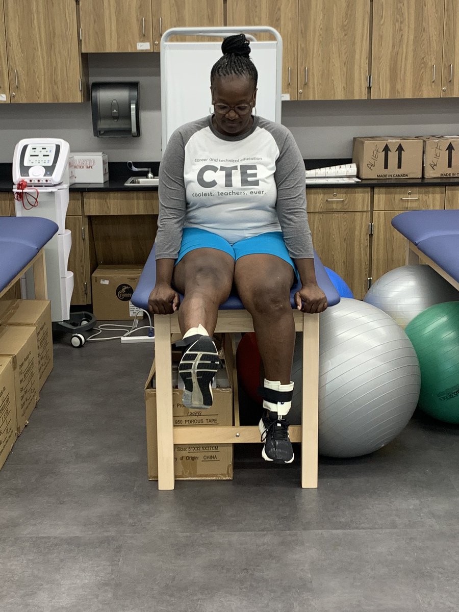ACACsportsmed's tweet photo. We have a new client!! 😁😁😁@AliefCTE #sportsmedicine #rehab #learningneverstops #openclinic #openforbusiness https://t.co/SO1PNDYf4x