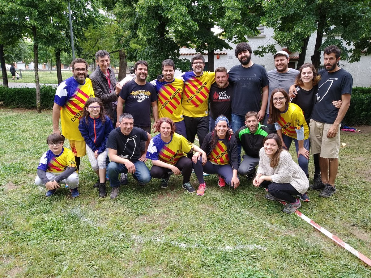 Vadebelit's tweet photo. #Desibèlits! #Canadencs!
US TROBEM A FALTAR!
I quin bon record també d'equips com #CasusBèlit #HG2 #ElsPrimos #RosadeFoc #Canallongs #MiniBons #Oviedo #LesNenes #ElsSobraos #ElsMenjacamins...🤩
Moltes gràcies per fer tan gran la família del #Bèlit https://t.co/Td7bKbjORe