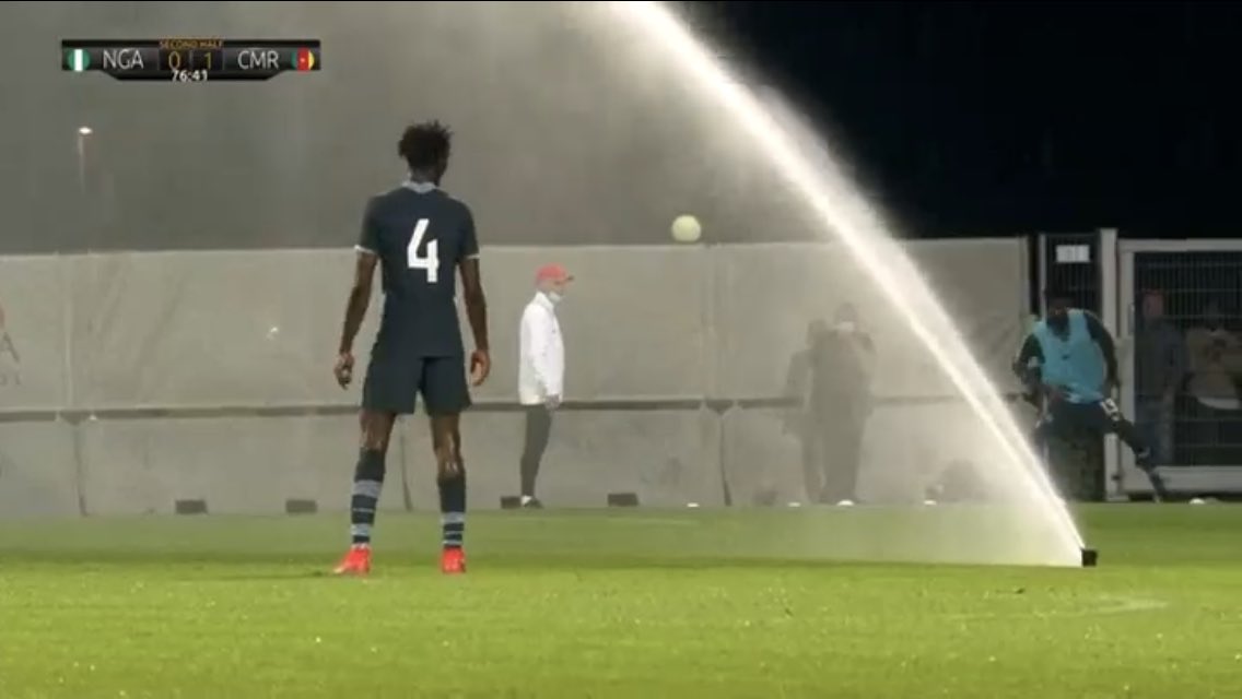 relation_shipo's tweet photo. So many things not happy with Nigeria, even the water sprinkler 🤦🏽‍♂️🤣😂 Super Eagles #TwitterBan #NGACMR https://t.co/nFbHqjnEQx
