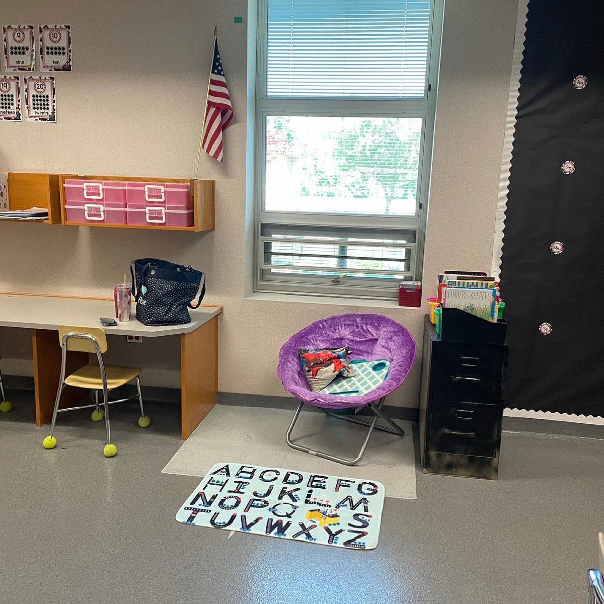 mrs_maschino's tweet photo. And just like that, the science lab has turned into a THRIVE classroom! So excited to welcome my scholars for summer school next week! #wearewayne #robeyrockets #THRIVE https://t.co/GVOyu5ItnS