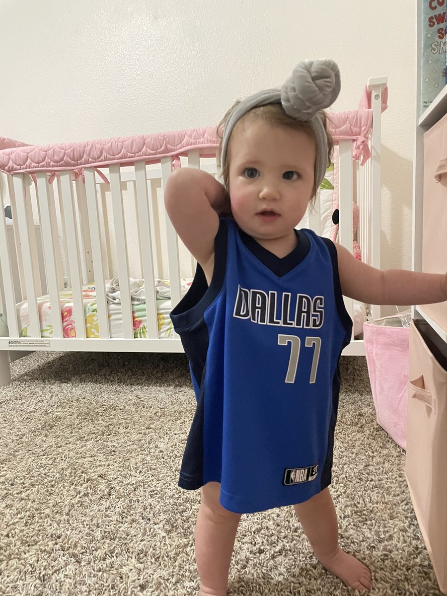 Cutest little <a href="/dallasmavs/">Dallas Mavericks</a> and @luka7doncic fan! 💙🏀
