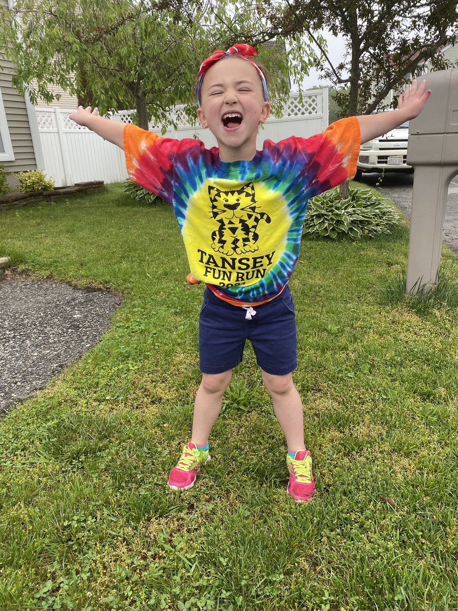 shayshe4's tweet photo. Tansey’s kindergarten Fun Run! Emerie was amazing and wouldn’t stop! So proud! @Frps_Tansey https://t.co/rLrf5205Ez