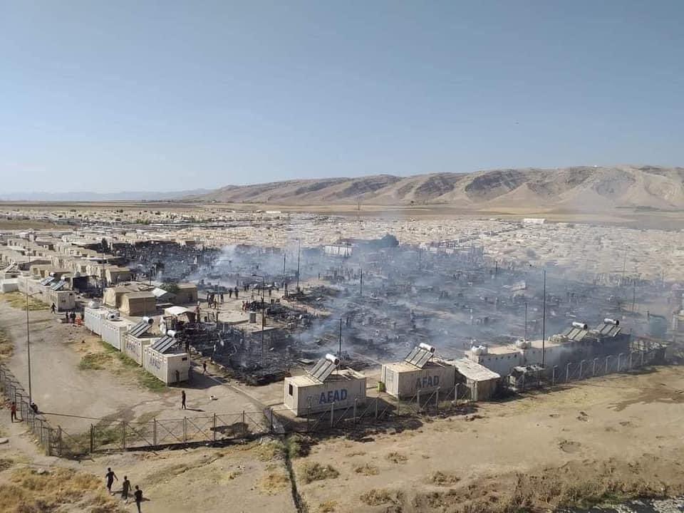 Today 2,000 Yezidis are homeless after losing their tent home to a fire, with 4 lives lost. It’s been 7 years these people have been living in these conditions, while they wait for Sinjar to come back. To the Iraqi government &amp; international community: HOW MANY MORE YEARS!?
#Noor