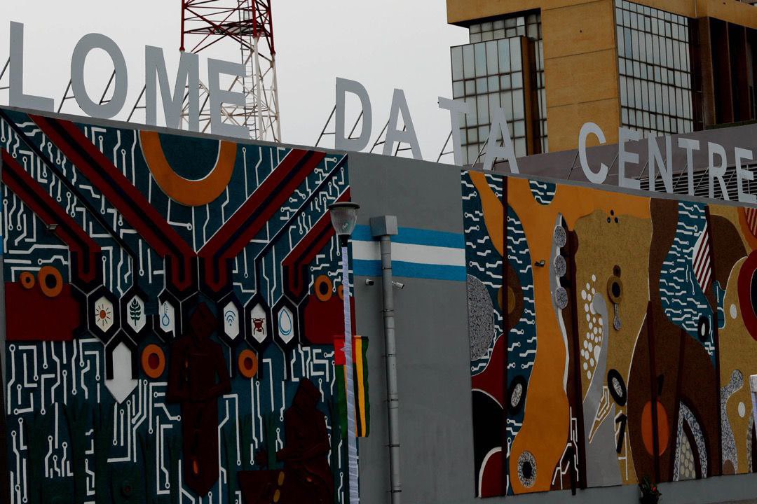 Destiné à faire de notre pays un hub technologique, il servira à héberger des données sensibles dans un environnement sécurisé. 

Il mettra à disposition des entreprises un espace leur permettant d’entreposer en sécurité leurs serveurs, leurs équipements de réseau et de stockage.