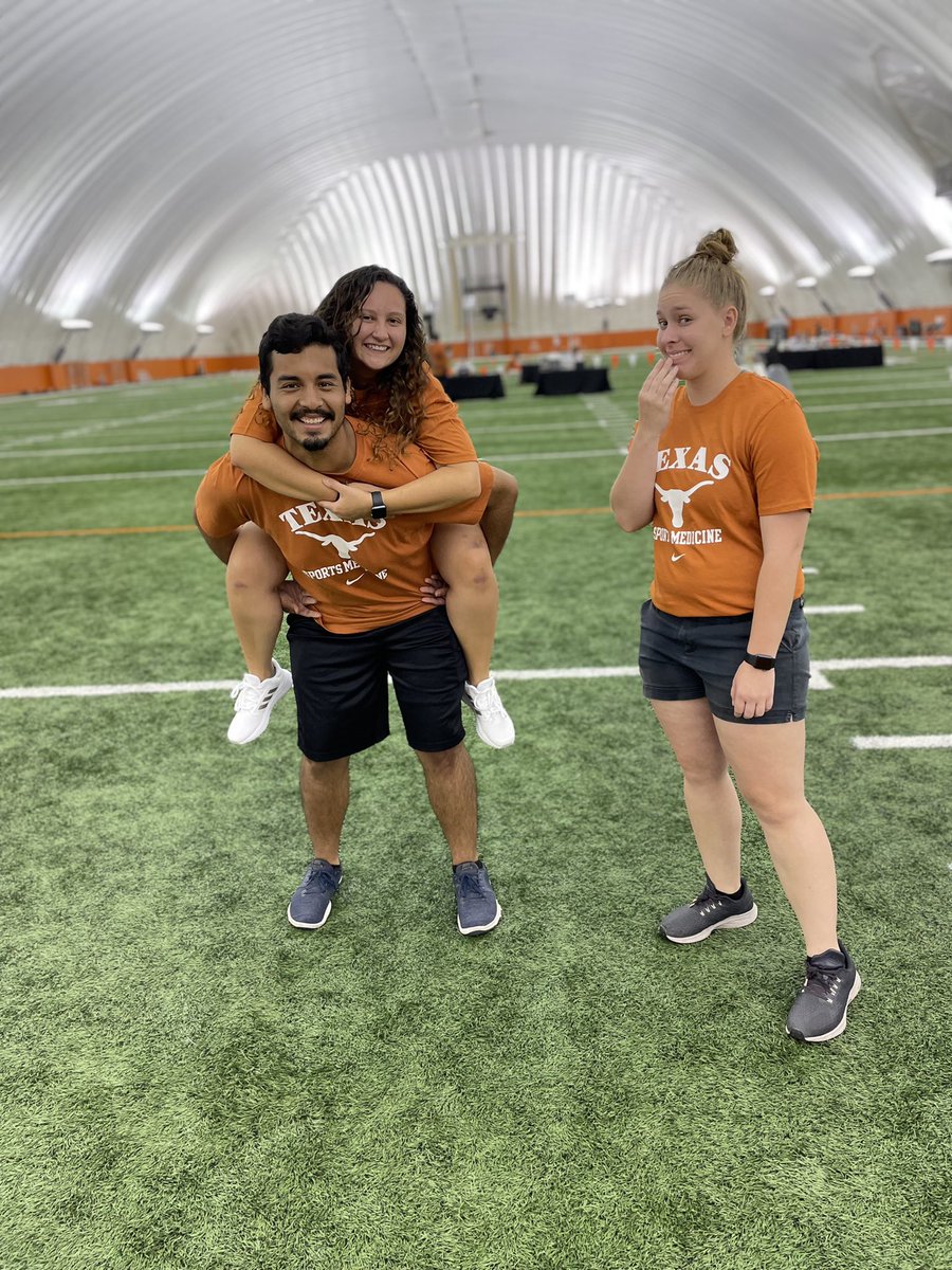 ATSMState's tweet image. Bobcats in UT shirts!? 🤭