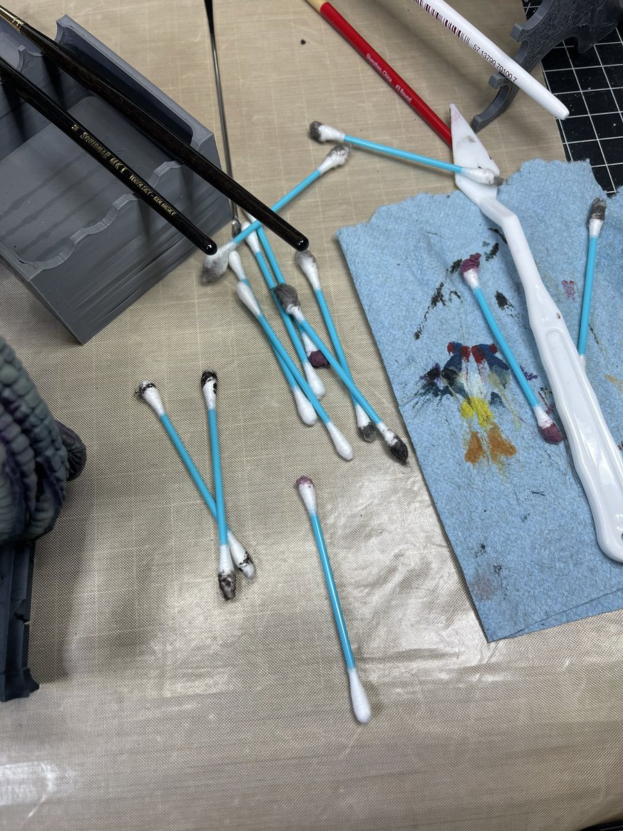 artwithrobots's tweet image. See y’all later. I’m just into cotton swabs now. #poststream