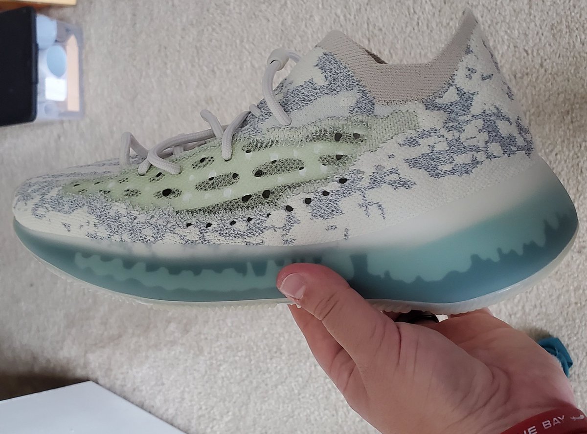 hugefckingidiot's tweet photo. New shoes and first reflective! #YZY380 #alienblue https://t.co/azVL7YnaRq
