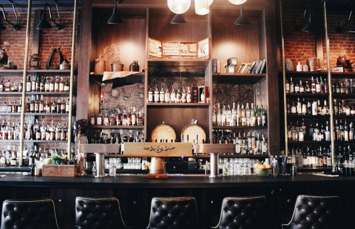 BitHouseC's tweet image. Happy Friday!

We will be open from 4-12, with Happy Hour from 4-6.

Bring a screenshot of your vaccination card to sit at the bar, or enjoy one of our many other comfortable seating options.