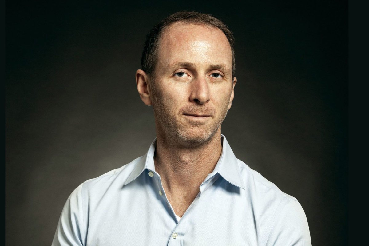 PM360online's tweet photo. 2021 #PM360ELITE winner, Noah Lowenthal of @AbelsonTaylor is one of the world’s few medical illustrators. Always seeking creative ways to communicate with consumers, Noah works tirelessly to inform through innovative, artful content. https://t.co/tIW4dYr3ML https://t.co/Val6BEs0cp