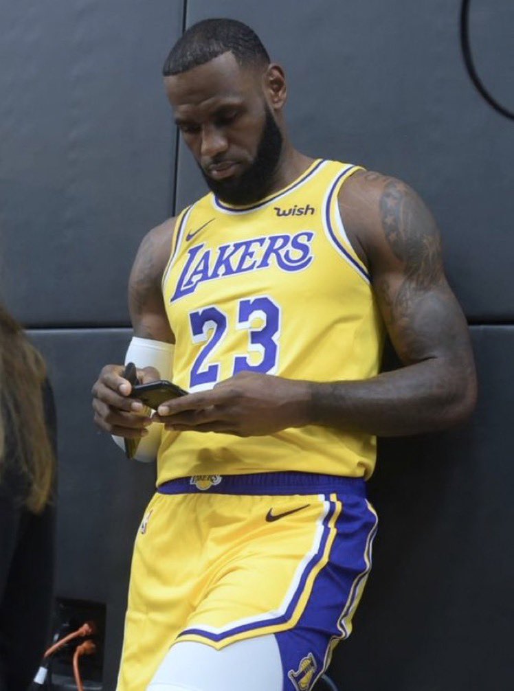 “sup Dame, playoffs crazy this year huh lol. Let’s get some Blaze Pizza and talk”