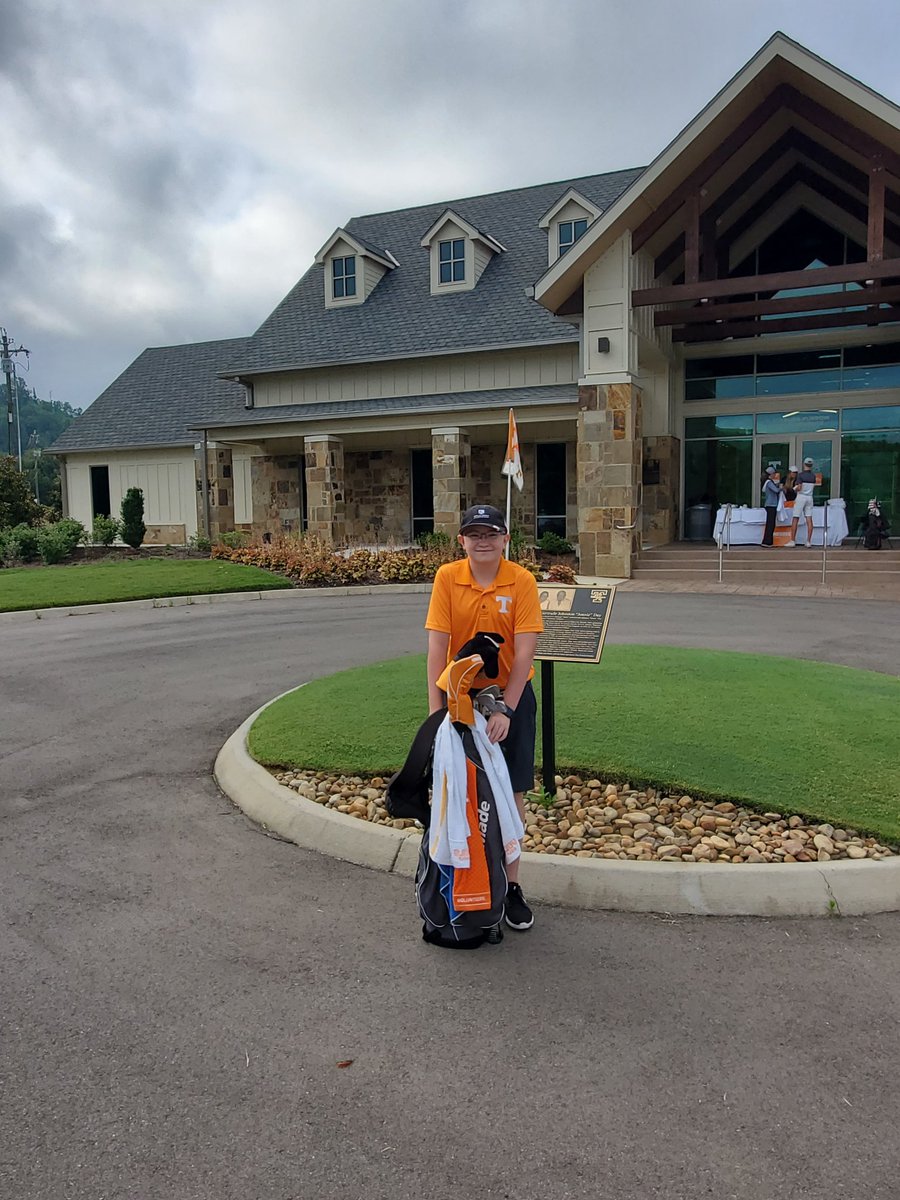 gregtucker31's tweet photo. Thanks @Vol_Golf for a great camp today! This young @Vol_Sports fan from NC had a blast! #whatafacility #excitedfortomorrow @CoachTucker2131 https://t.co/lI4Rnc0B95