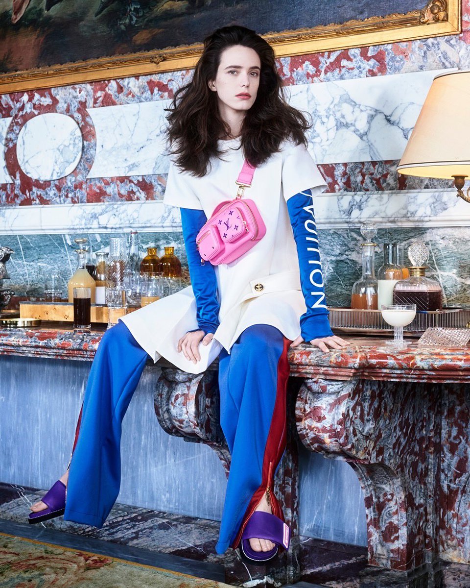 GrupoMassAr's tweet photo. Te presentamos la nueva campaña @LouisVuitton #LVPreFall21 con #StacyMartin cómo imagen de esta colección, donde predominan los colores brillantes y se reinventan los dúos cromáticos. #LouisVuitton #MassModa https://t.co/unBhajDy3H