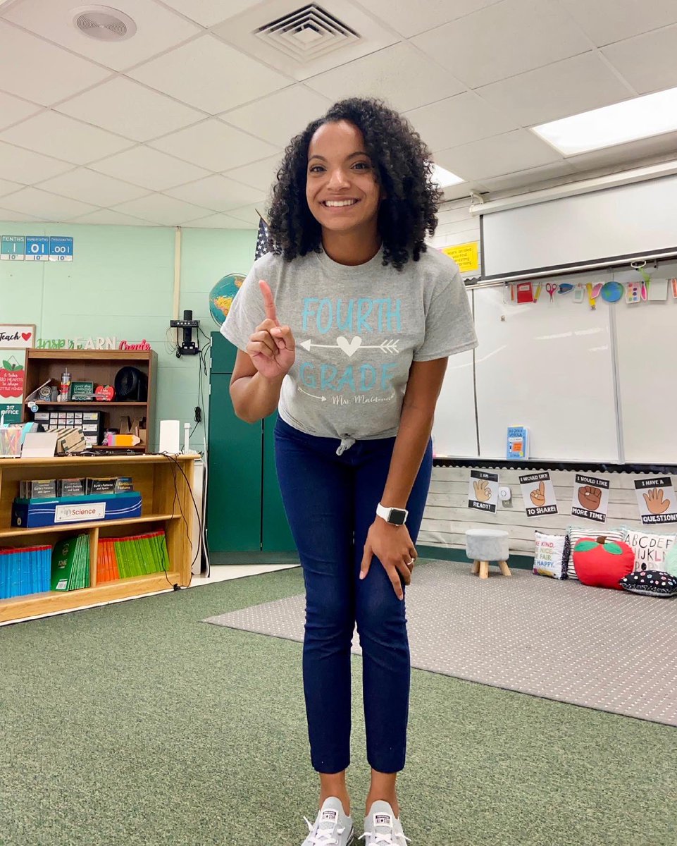 MrsKMaldonado's tweet photo. First day ๐๐ฝ last day of my first year teaching!๐ซ Aside from gaining weight, different hair color and darker bags under my eyes, there is more experience, more love, more memories and more growth๐ #spiritbelives @spiritbelieves #firstyeardown #firstyearteacher https://t.co/pZM2AiYMBs