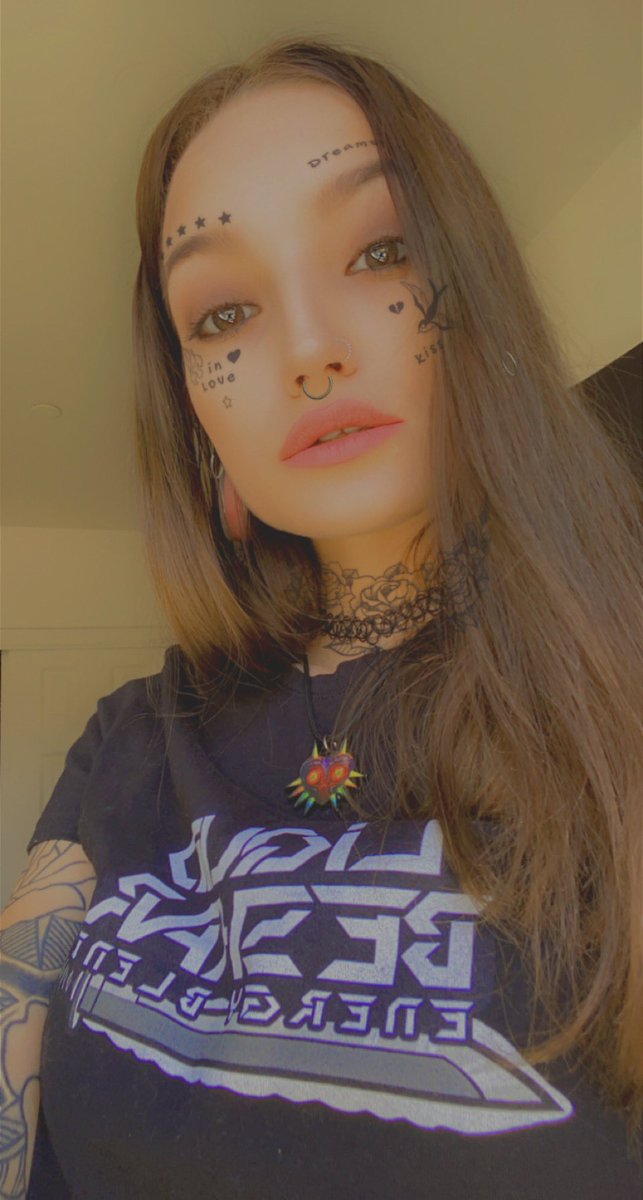 zeldabrvh's tweet photo. officially my fav shirt. @LiquidBeskar https://t.co/Xonepiv8xP