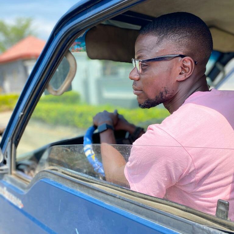 phorty7's tweet photo. #NewProfilePic #OgaDriver https://t.co/jZz8AO0BVR
