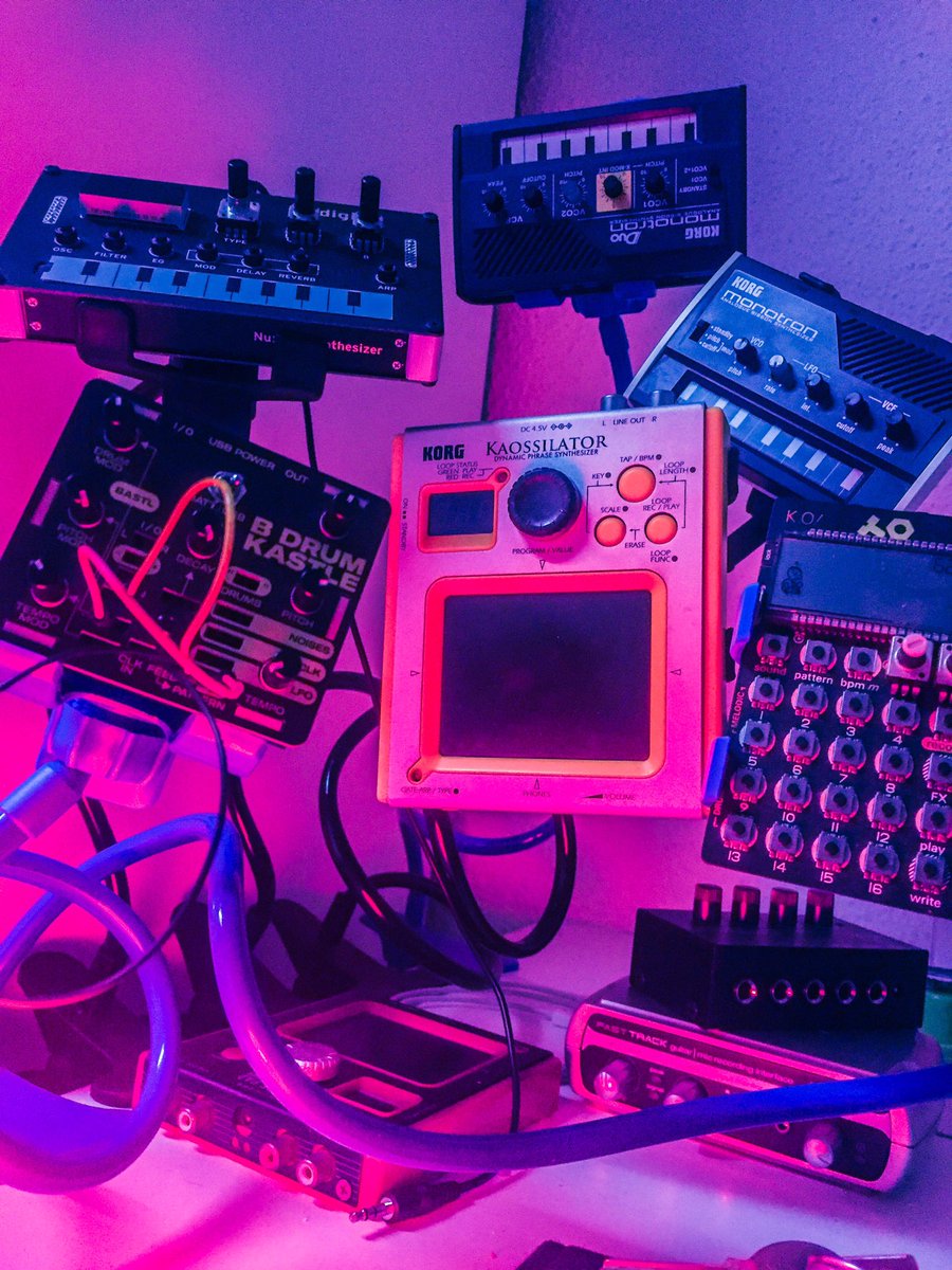 Ricard0mujica's tweet photo. Love my ninja setup #korg #monotron #minikp #kaossilator #kaosspad #monotronduo #kastlebastl #drum #pocketoperator #ricard0mujica https://t.co/34gWmLjspR