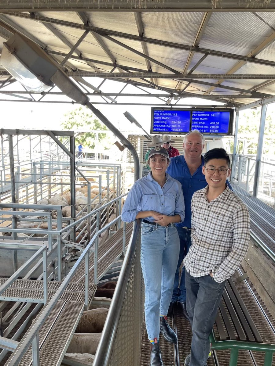 echocattle's tweet photo. Great to be able to host @NationalFarmers & @AgForceQLD including @tonymahar @Dale_AgForce @zachwhale prior to a very successful #Towards2030 Forum in #Roma. All of us in #AustAg need to open our gates and share what we do https://t.co/EJjKJm3Ds2