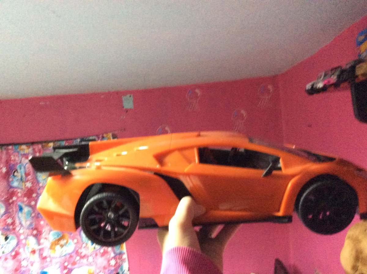 Fernand21667896's tweet photo. @NOTBLYY This is my favorite toy because my cosuin Dulce give it to. Since I was little to my dad didn’t like that I played because I was a girl. 😿 https://t.co/4aNDRWXrQs