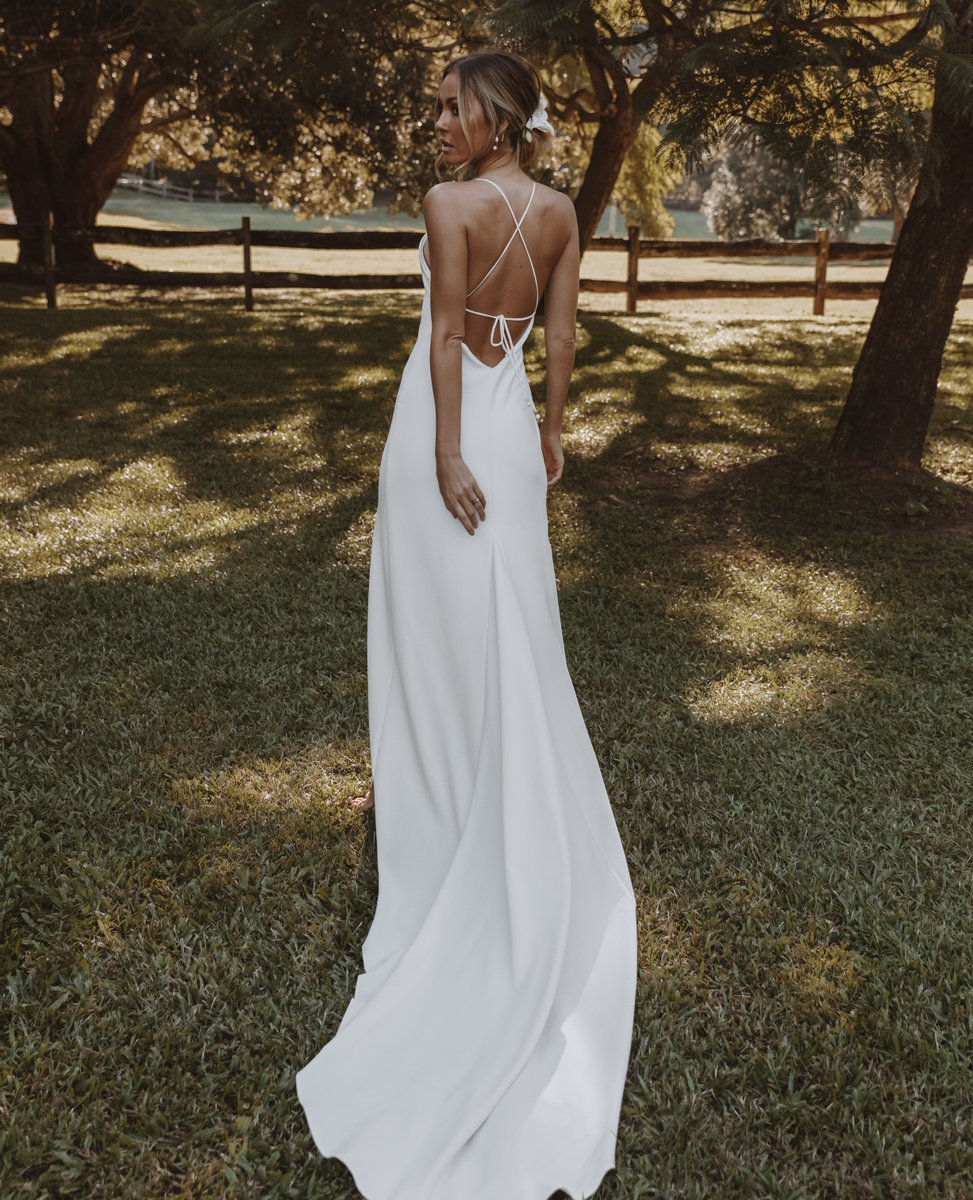 Luxury you can dance in. 

Try her on in one of our 14 global locations across USA 🇺🇸 UK 🇬🇧 AUS 🇦🇺 or speak to an online stylist now. Remember if you purchase anything in June you will go into the draw to win one of two all expenses paid trips!

bit.ly/Grace_Loves_La…