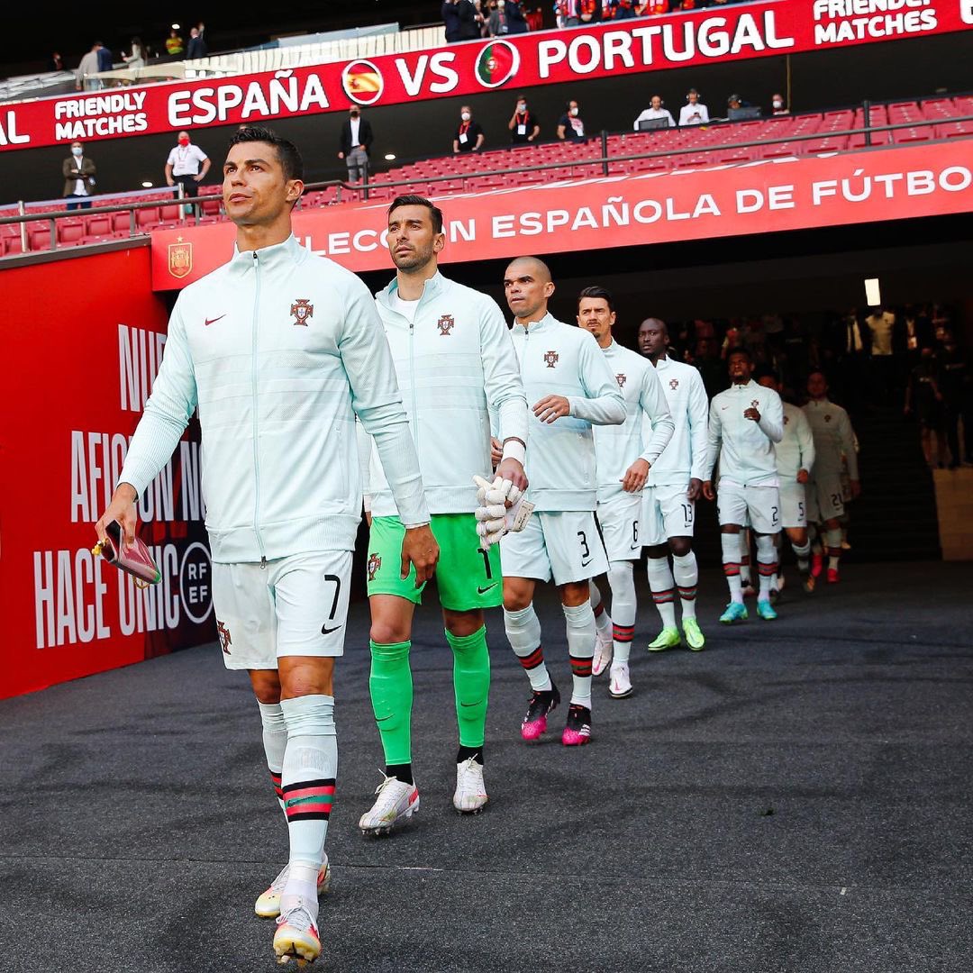 Bom trabalho EQUIPA! 🇵🇹👏🏽 #campeoesdaeuropa