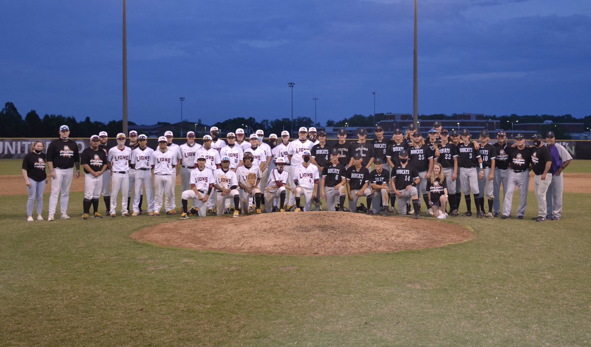 TurfgrassTiger's tweet photo. This past week was a special week for a very special member of our program.Teams across the county wore Ryland strong socks in support of his fight.Last night was the Ryland Strong game at Brentsville where our students were able to show their love for their friend. #rylanstrong https://t.co/i5MBY98mAP