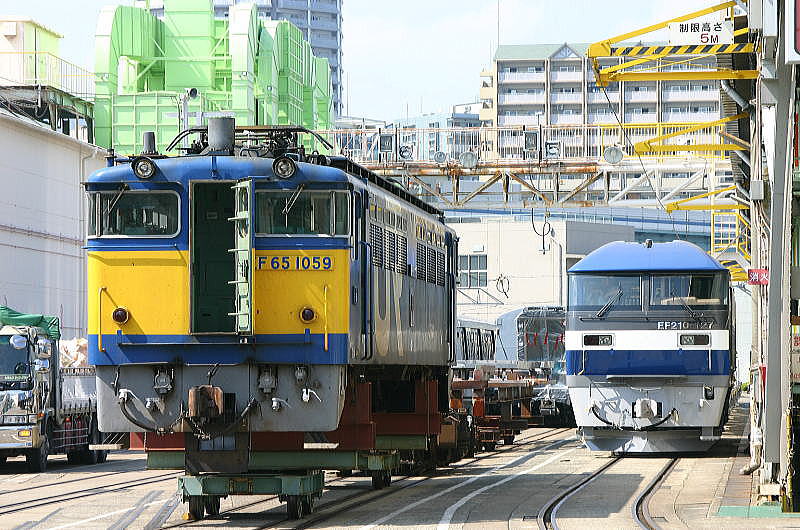 EF65の日 #EF651059 川重に入場してたEF65 1059。 当時はよかったけど