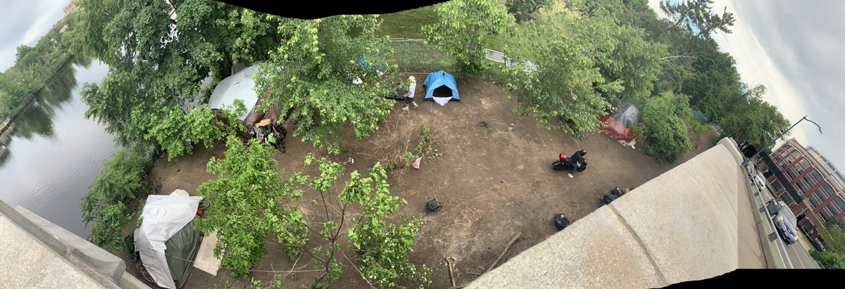 Artifactre's tweet photo. Is camping allowed on Commonwealth lands bordering @CambMA? Who is helping these #homeless find shelter? #affordablehousing https://t.co/KXYOTc7gYe