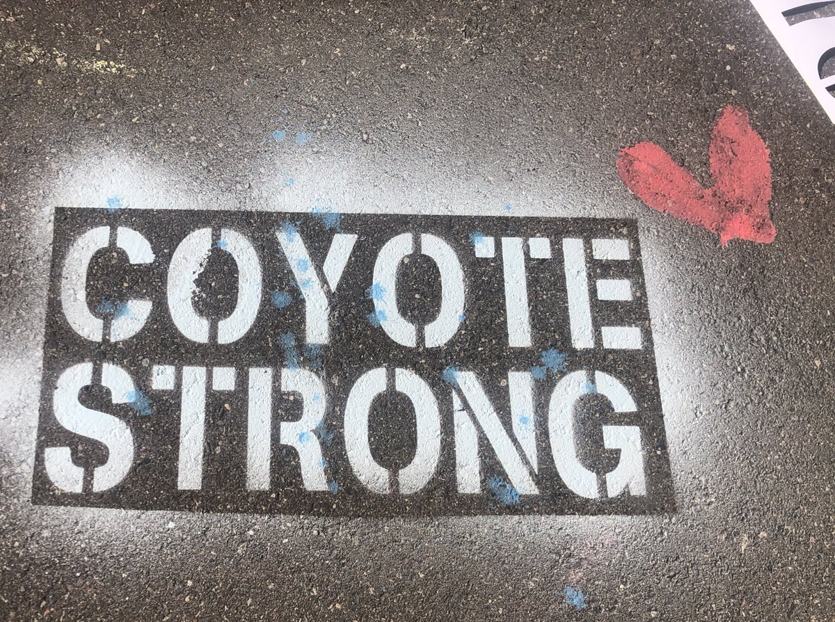 KLArtwithMsH's tweet photo. Today with 5th grade we did the Positive Chalk Challenge! Kids used stencils and spray chalk to spread positivity around the playground. https://t.co/W1uXhd1pZr