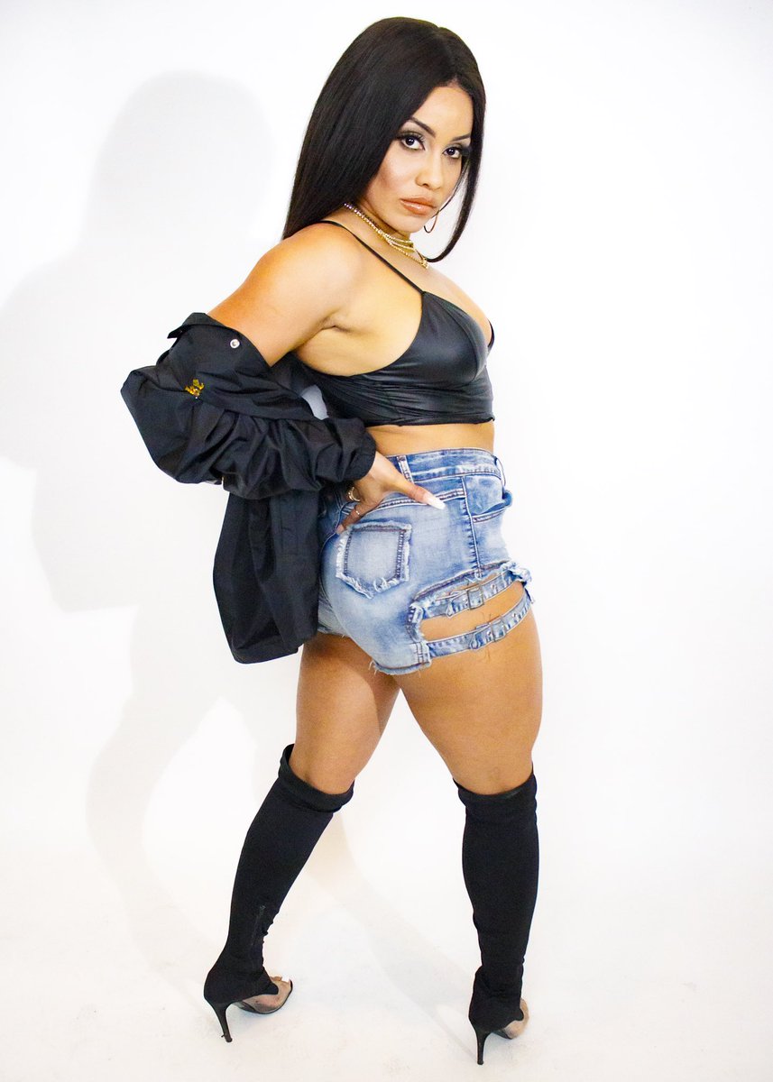 KickinItWitPJ's tweet photo. 🏆🇺🇸 @dash_radio 
S|O 2x Olympian &amp; Rapper #CarolCake for taking time out of her busy schedule to sit down with us.

@IamCRod 

Watch her full episode on #tasmoistv 
https://t.co/AvfCiI5lu3 https://t.co/AOAb4Z8XmI