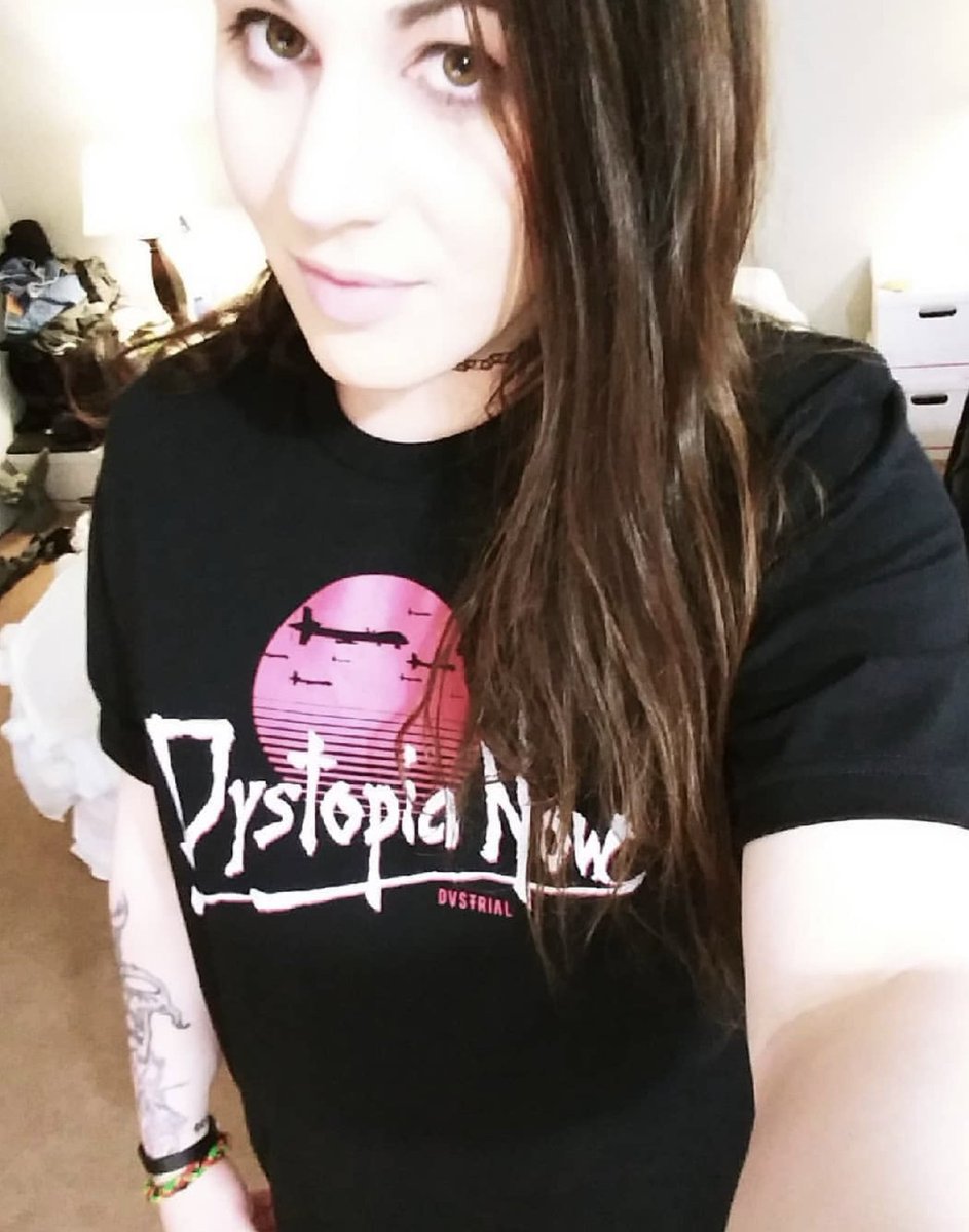 dustrial's tweet image. User Generated 1622844666
#tee #facemask #compressionpants #dustrial