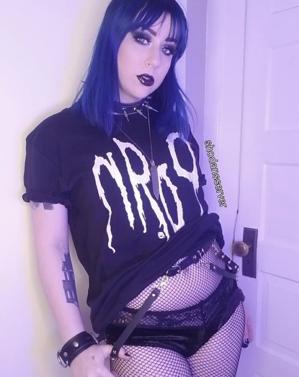 dustrial's tweet image. User Generated 1622844666
#tee #facemask #compressionpants #dustrial