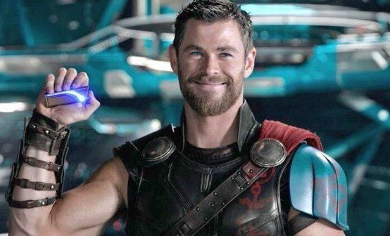 RT @spideysrue: thor’s little smile in thor ragnarok is adorable https://t.co/DnXnymkqA6