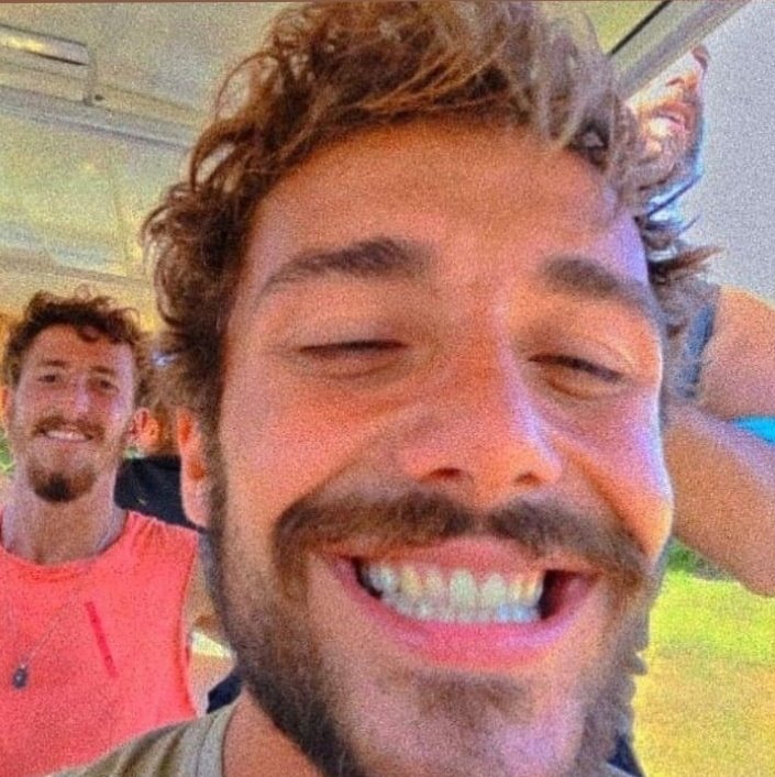 Gençliğimin baharı cemalin sahneye çıkmasını beklemekle geçiyor şaka gibi @CansevenCemal #cemalcancanseven #ödültöreni