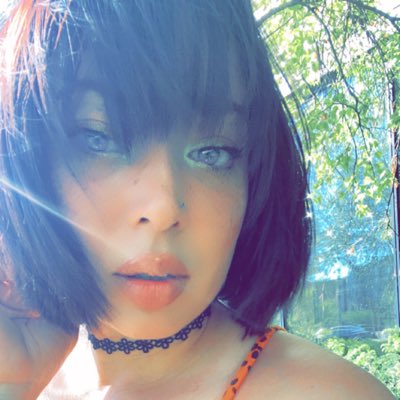RachelMePlease's tweet photo. #NewProfilePic https://t.co/Lv7j1JzSyx