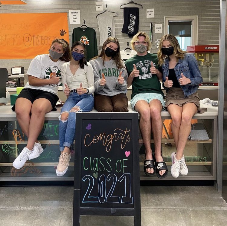 Last day for our Seniors! Congratulations 🎊 #Classof2021