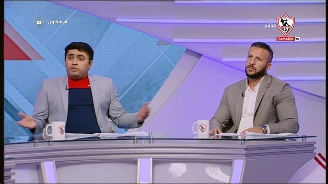 قاعد بتفرج وحاسس ان في اي لحظة عماد متعب هيجري يعدي من المسافه اللي ف النص بينهم دي ويجيب جول