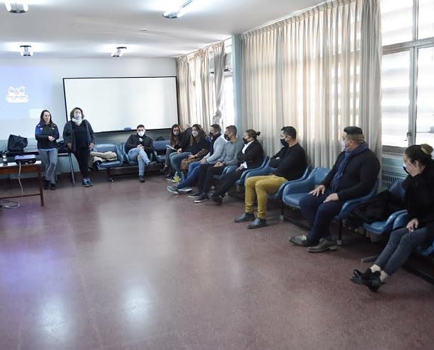 Funcionarios policiales y equipos civiles del Ministerio de Seguridad participaron de la Jornada Institucional de Diagnóstico e Intercambio, convocada por la Dirección Provincial de Políticas de Género y Derechos Humanos.