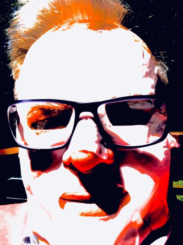 horaciogennari's tweet photo. Internet es un millón de millones de susurros, una serie infinita de conversaciones egoístas que rara vez te incluyen a tí y al trabajo que realizas.
#TheConnectedMan https://t.co/lnFGmus5XP