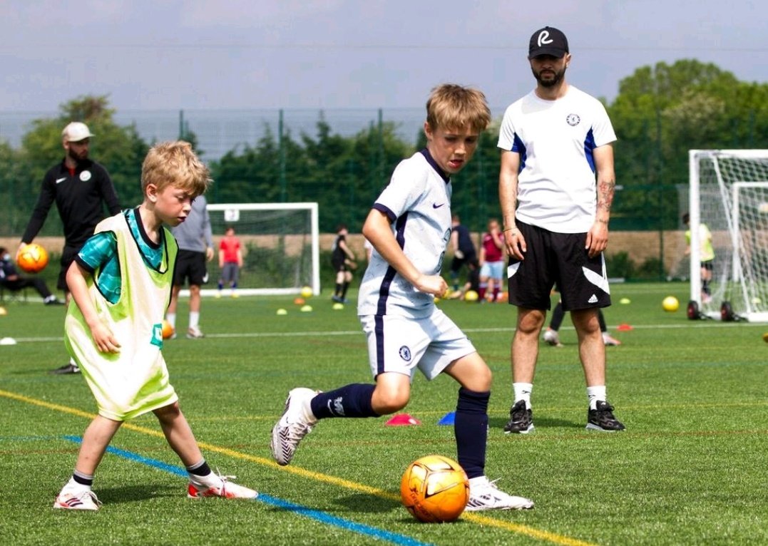<a href="/EnfieldBoroFC/">Enfield Borough Football Club</a> young defensive starlet Gideon, &amp; Central midfielder Hussein (H) provide their knowledge and experience at the <a href="/F_F_E_/">Football Focused Excellence</a> Half term Football Camp. #opportunities #football #leadership