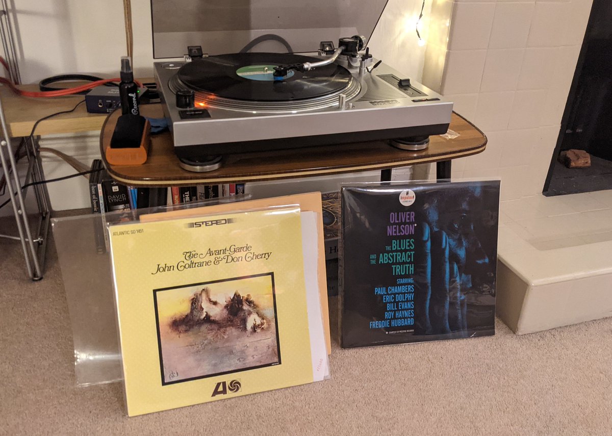 theemptypage_'s tweet photo. Friday night jazz. Blues and the Abstract Truth, beautiful opening track, kinda feels spiritually Blue Note rather than Impulse! Jazz experts plz advise. #jazzchat. https://t.co/b0doYw70l6