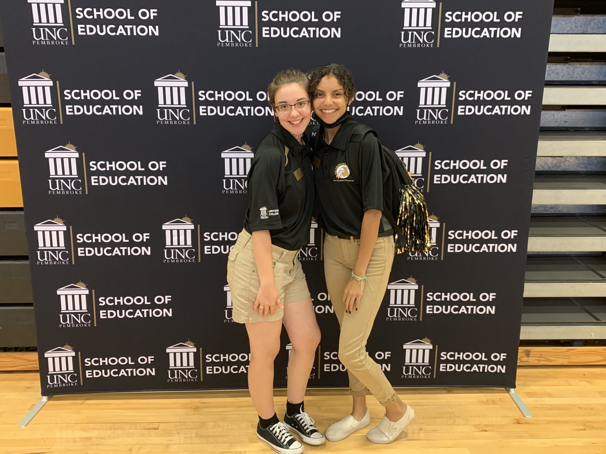 UNCPTeach's tweet photo. The first New Student Orientation, for this summer, was a success and a few future #BraveEducators stopped by for a visit. One cool highlight was meeting a family from Zimbabwe and Morocco. We are excited to welcome all of them to BraveNation.
#UNCPTeach #BraveNation https://t.co/KHRnlQGjsE