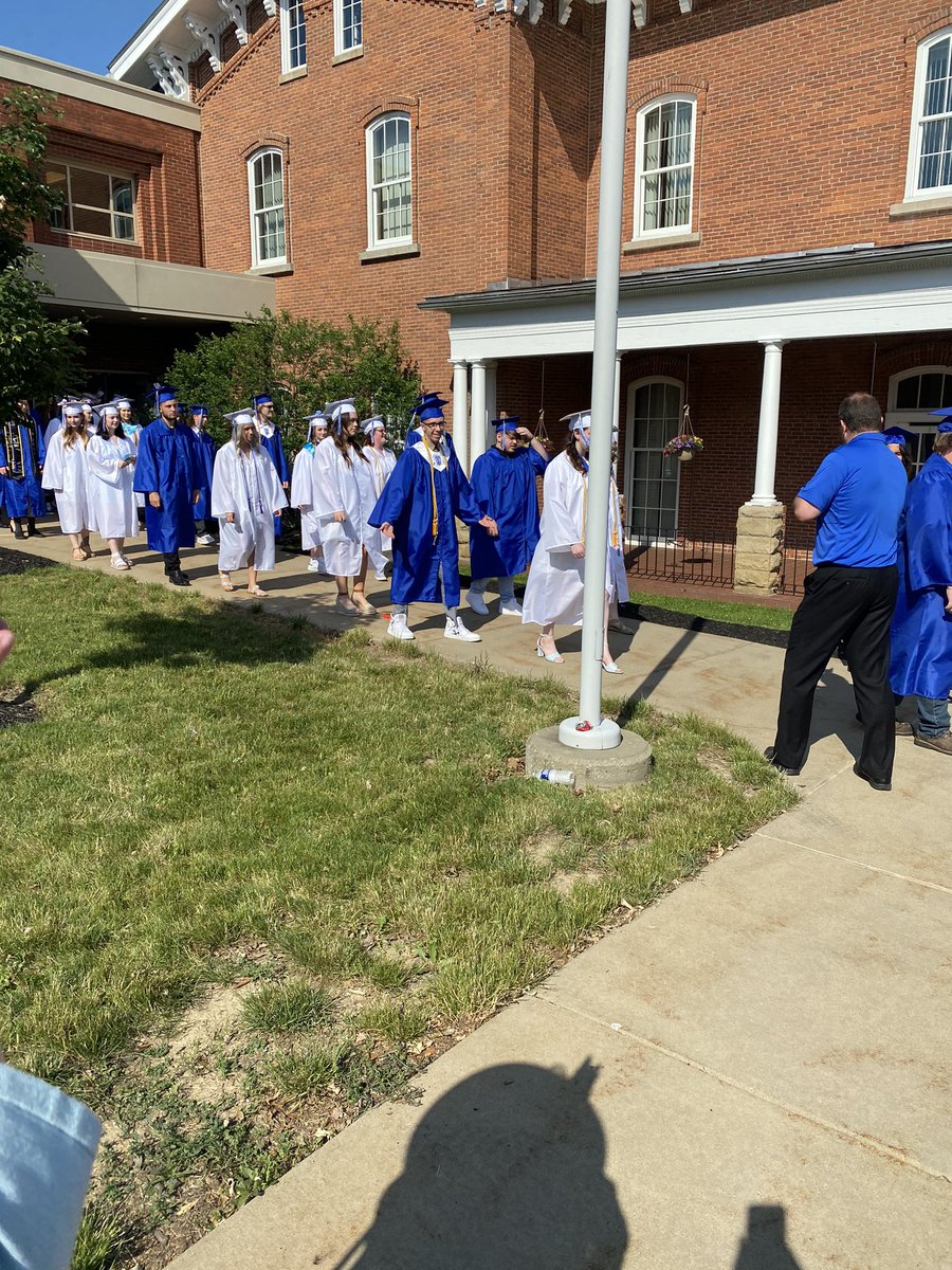 Happy Graduation Day to one of my all-time favorite classes. #Classof2021 I will miss you! #itsagreatdaytobeahiller