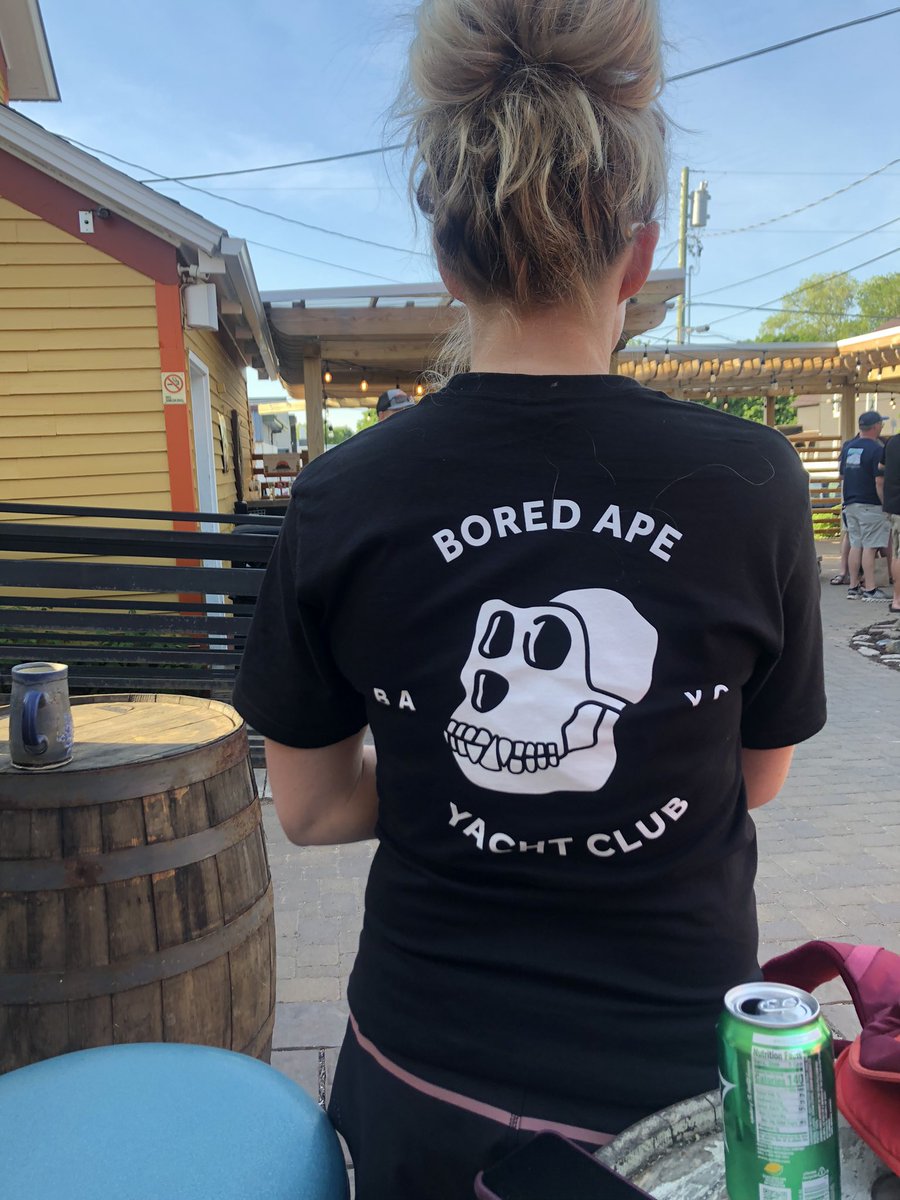 boredbowling's tweet photo. Finally Aping out with some live music and great beer! https://t.co/f6TjHFab3E