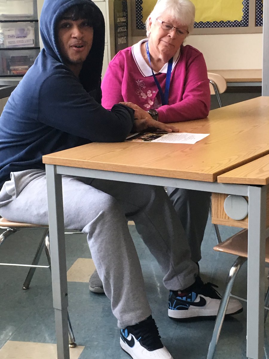 Lindsay Feger tweet media