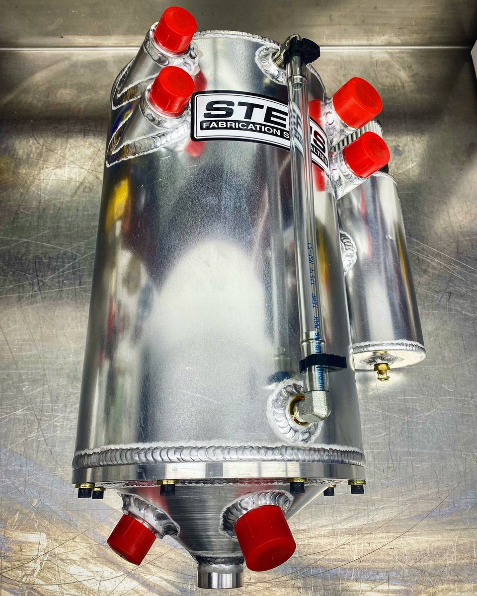 PanellaRacing's tweet photo. One of our @superflowdyno dyno rooms is getting some new jewelry. Thanks to @StefsandBandB for the new dry sump tank! Sheโs good looking!
#panellaracing #panellaraceengines #stefsfabrication #dyno #dynoroom #enginedyno #enginebuilder #drysump https://t.co/Ho1SnN8z9S