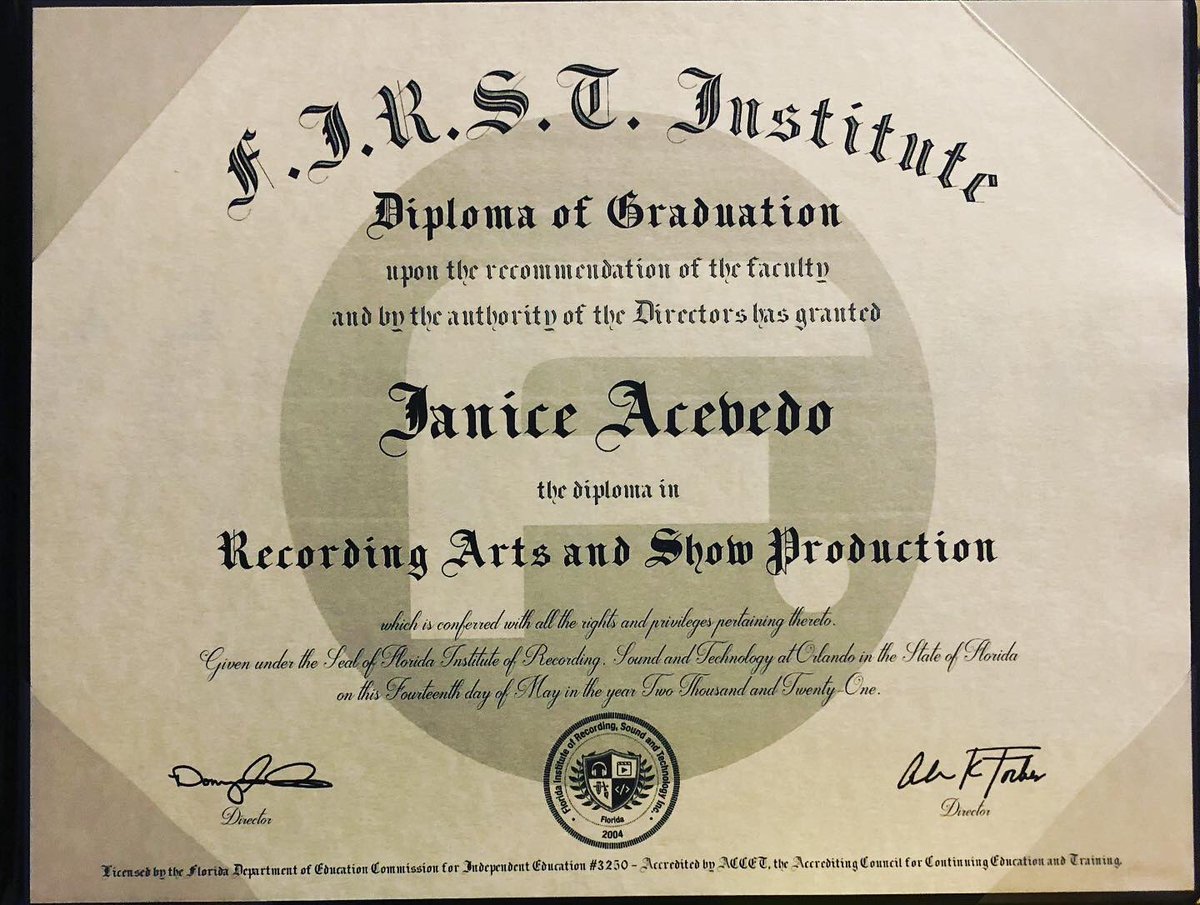 Janice_M_Audio's tweet image. LOOK WHO’S RECORDING ARTS DIPLOMA AND OTHER GRADUATION AWARDS FINALLY CAME IN!!! #recordingarts #grad #2021grad